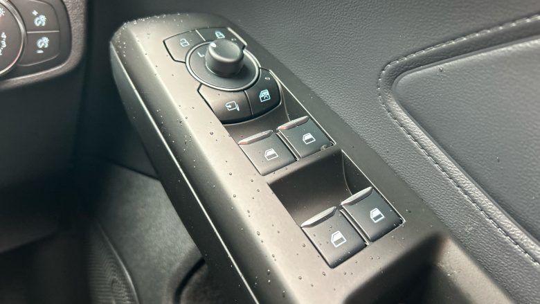 Ford Focus 1.0 EcoBoost Hybrid mHEV 155 ST-Line 5dr Auto Petrol Estate